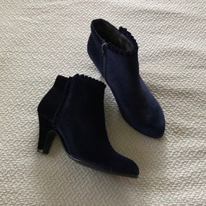 Aerosoles velour booties